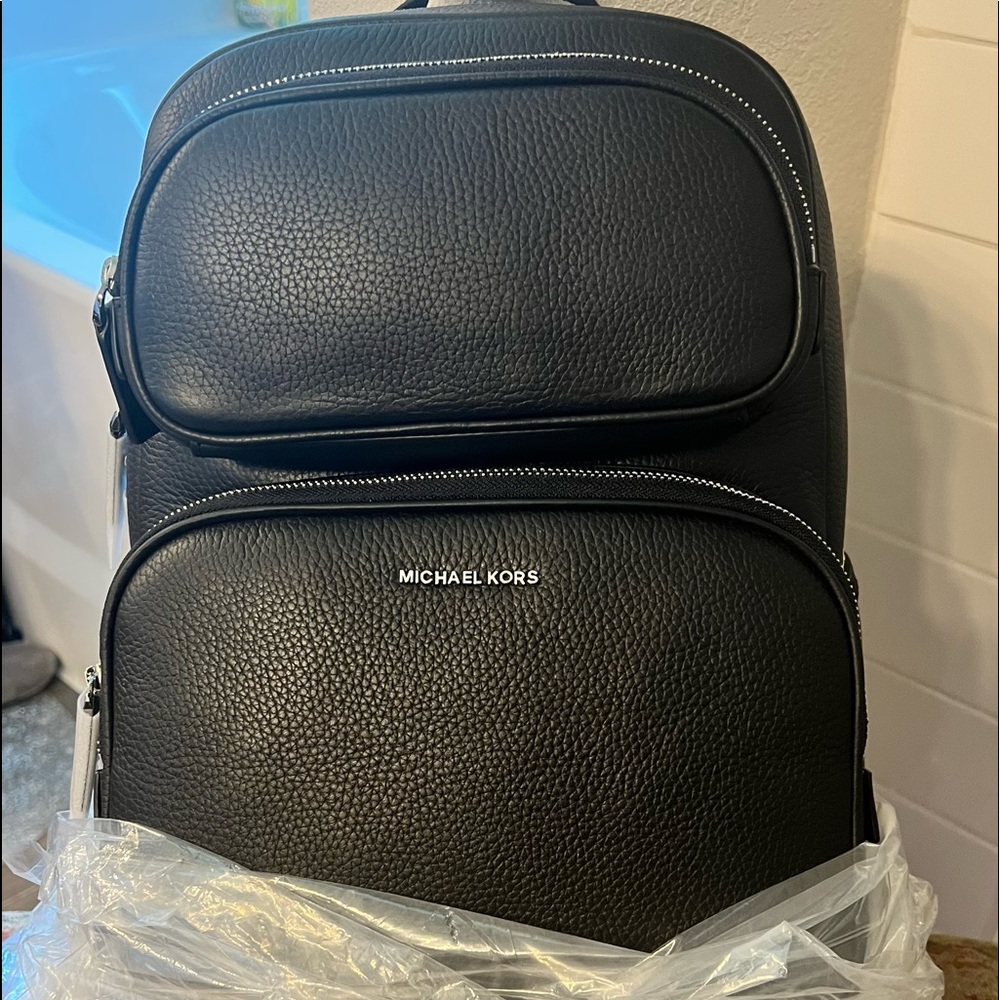 Michael KORS Leather XL Backpack-NWT
